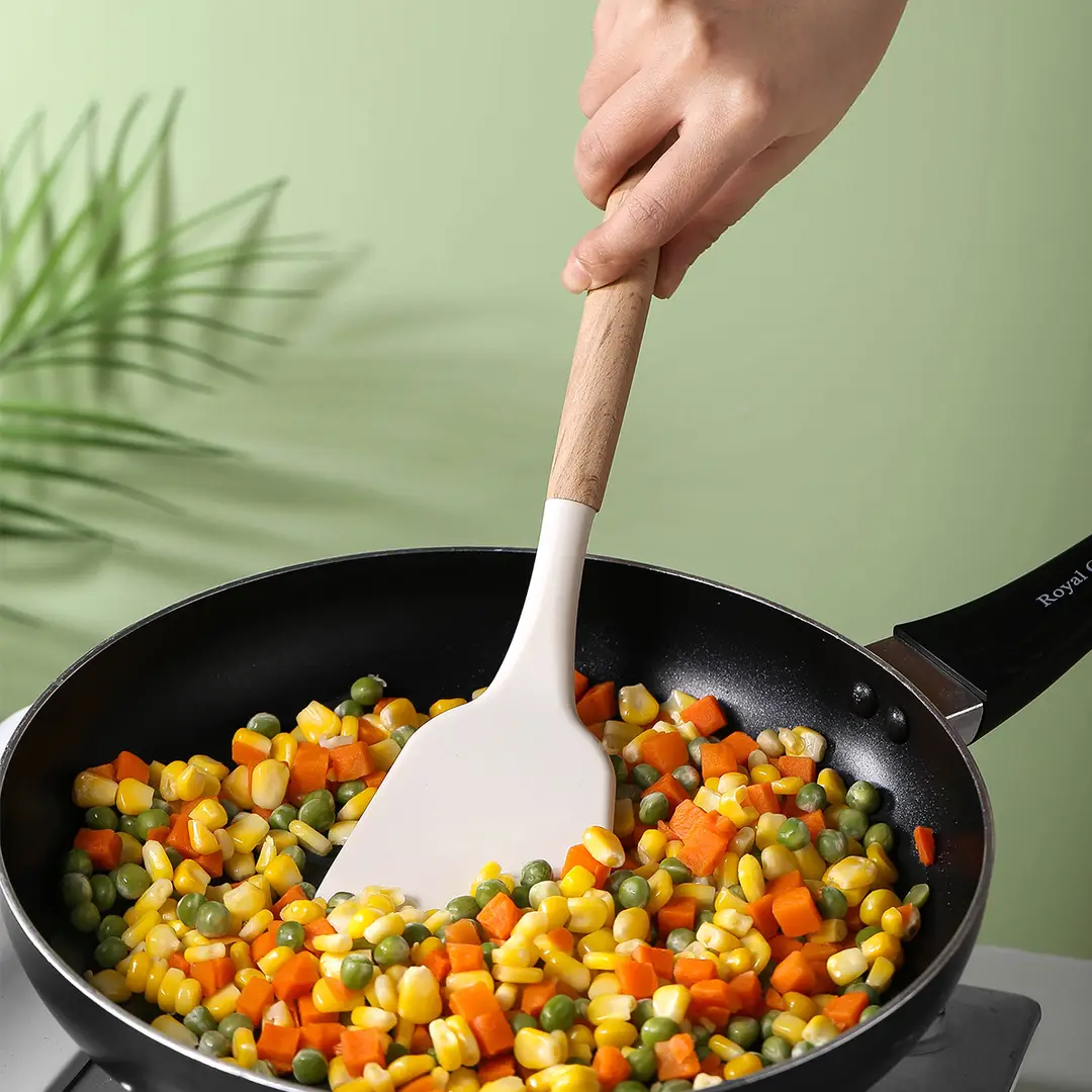White wooden handle silicone 5-piece spatula Spoon soup spoon household cooking shovel non-stick pan food supplement kitchenware suit