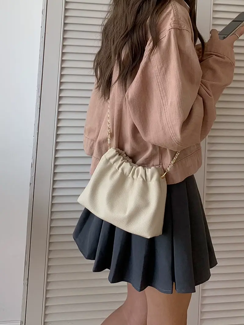 Women's High-End Chain Crossbody Bag Brown — feature 8