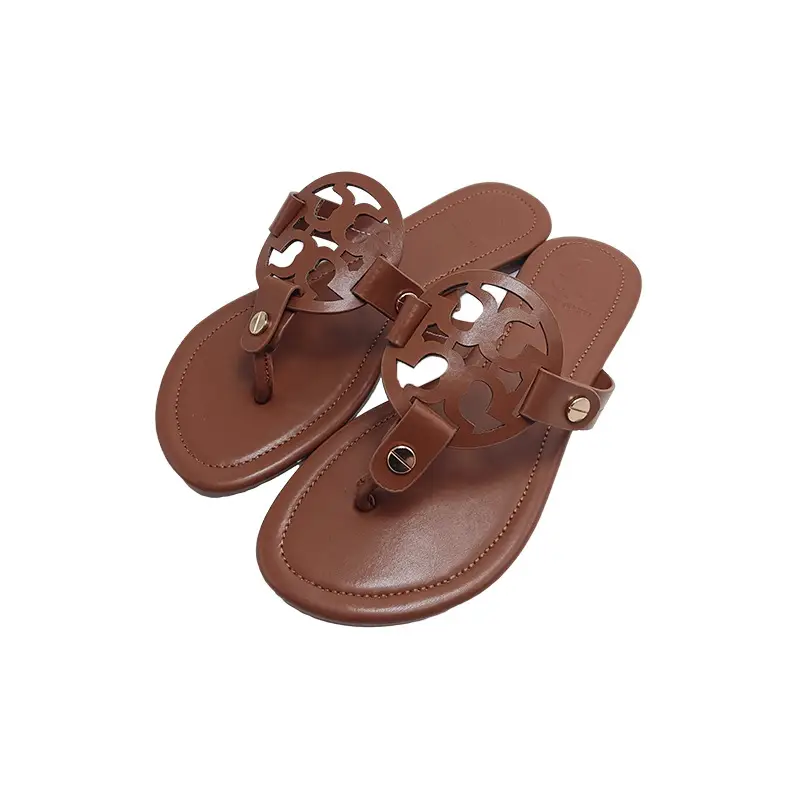 Women Red Crocodile Embellished Flip Flops 2023