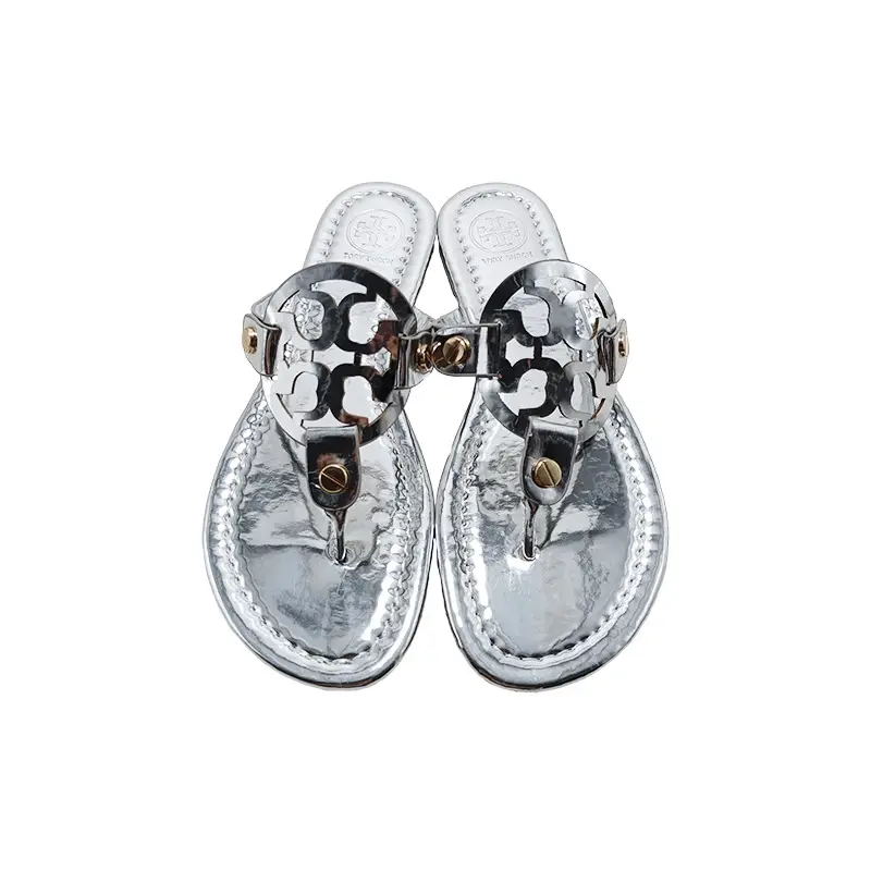 Women Red Crocodile Embellished Flip Flops 2023