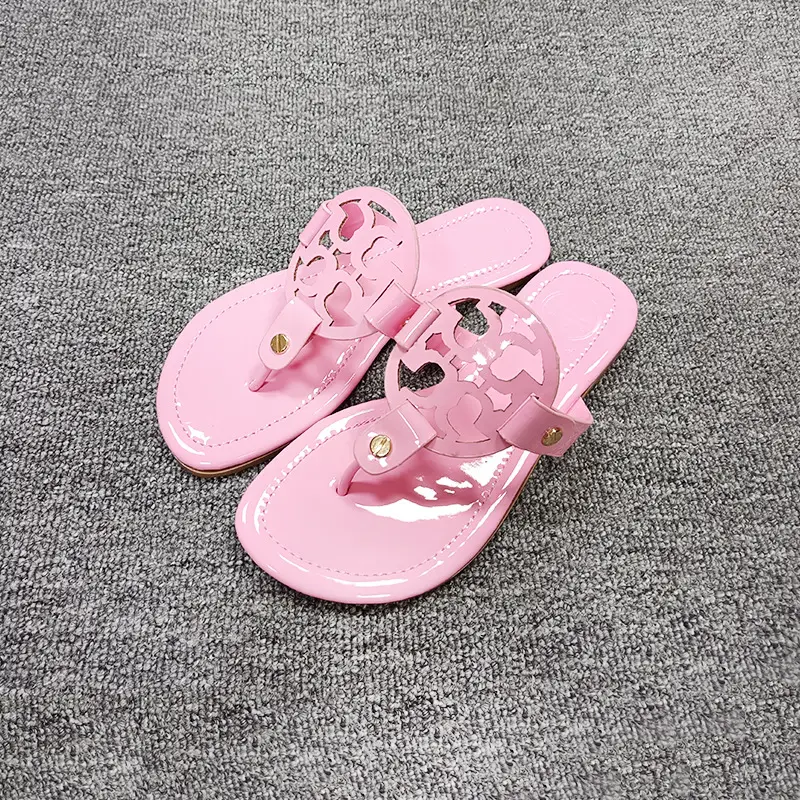 Women Red Crocodile Embellished Flip Flops 2023