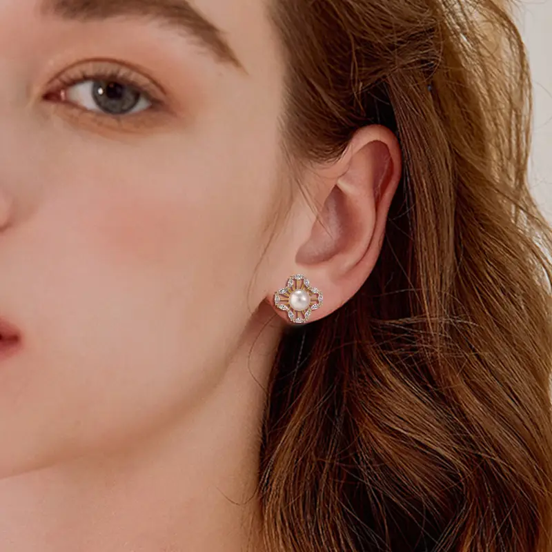 S925 Sterling Silver Pearl Four Leaf Clover Earrings — feature 4