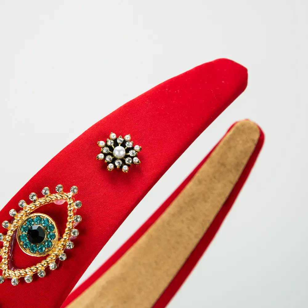 Women's Baroque Diamond Headband with Flower Design - Image 10