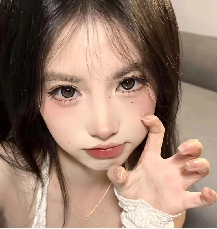 Cute Ciliary Shangpin Large Capacity Transparent Eyelashes — feature 1