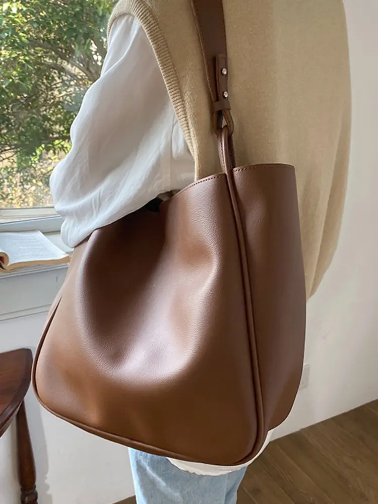 Brown PU Leather Women's Tote Bag Large Capacity Single Shoulder - Image 4