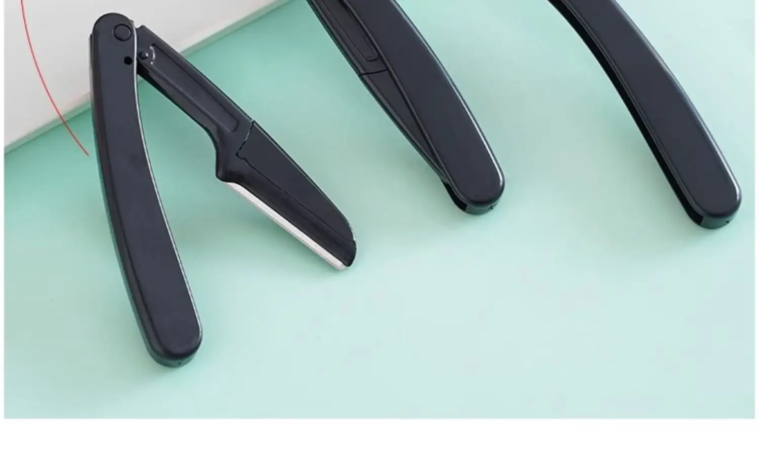 Pink Eyebrow Scraping Blade for Beginners — feature 7