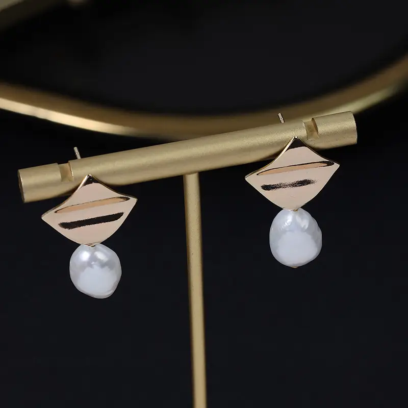 Geometric Pearl Earrings for Women Wholesale - Image 4