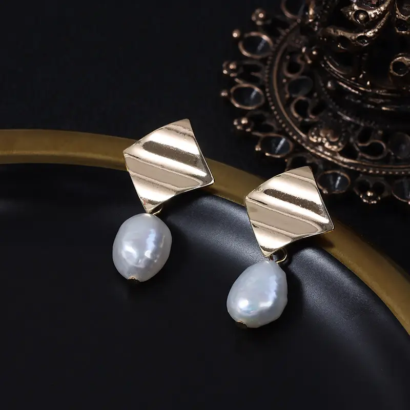 Geometric Pearl Earrings for Women Wholesale - Image 5
