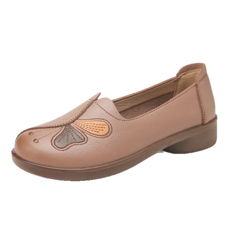 Spring and Autumn Style Soft Leather Shoes for Middle-Aged and Elderly Women, Flat-Soled Mom Shoes, Non-Slip Soft-Soled Leather Shoes for the Elderly, Comfortable and Versatile - Image 9