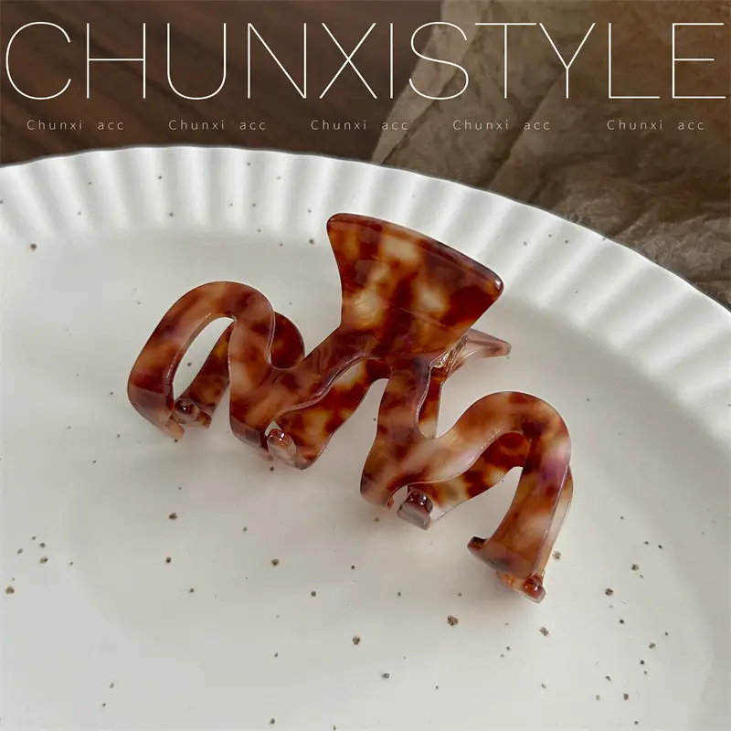 2023 Ouni fried street m-shaped wave hair clip acetate - Image 2