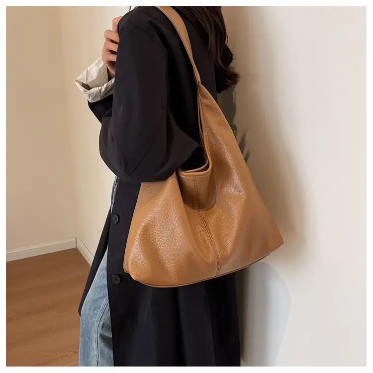 Women Large Capacity Textured Shoulder Bag 2023 — feature 19