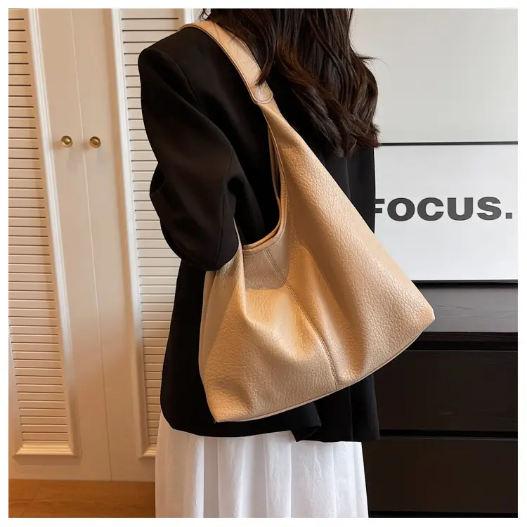 Women Large Capacity Textured Shoulder Bag 2023 — feature 22