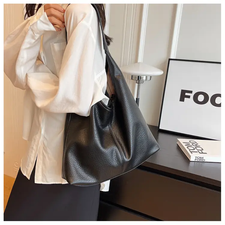 Women Large Capacity Textured Shoulder Bag 2023 — feature 24