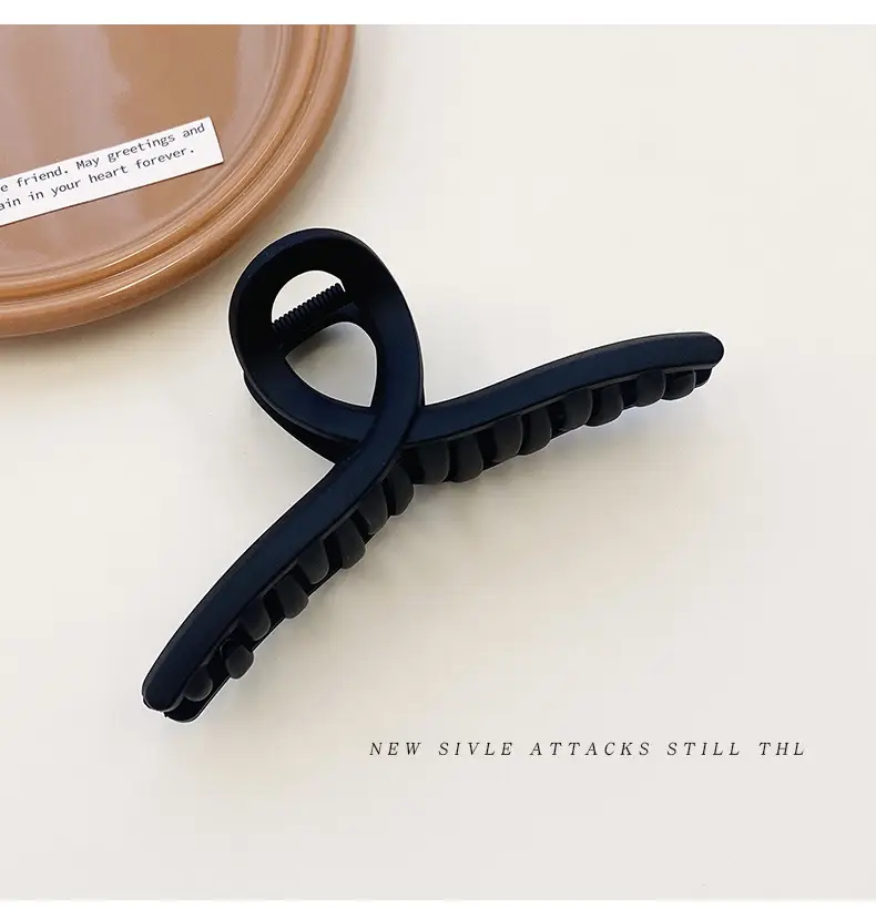 Elegant Large Hairpin for Women's Back Clip Updo — feature 14