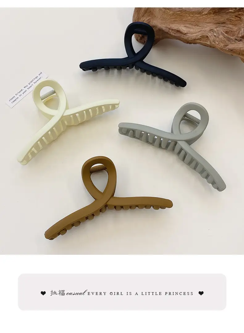 Elegant Large Hairpin for Women's Back Clip Updo — feature 20
