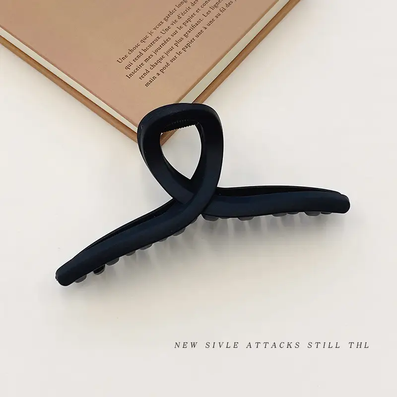 Elegant Large Hairpin for Women's Back Clip Updo - Image 5