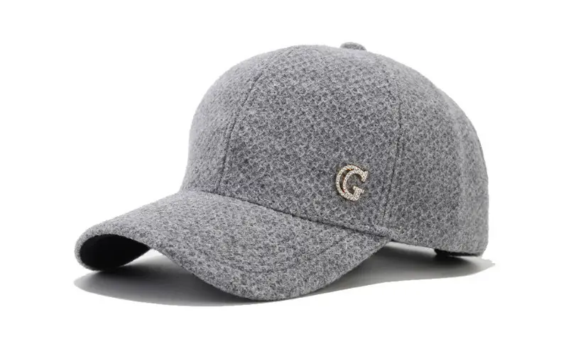 Women's Beige Letter D Cap Winter Warm — feature 8