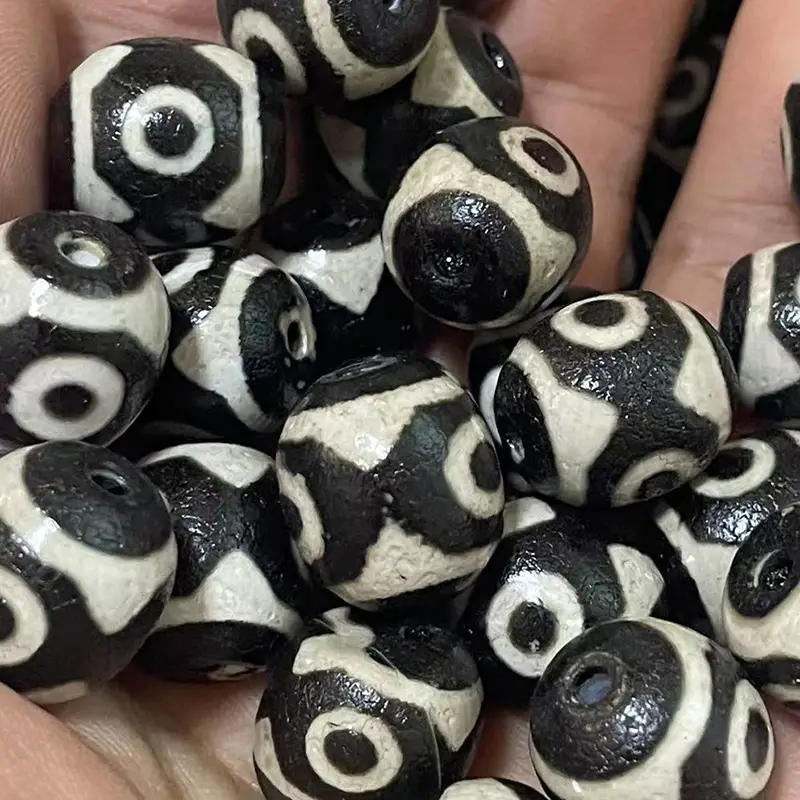 Black & White Three-Eyed Agate Beads 14x16mm - Image 2