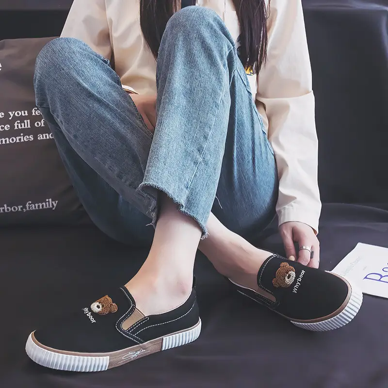 Work practice low-top elastic band slip-on women's shoes all-match breathable slip-on bear black canvas shoes - Image 6