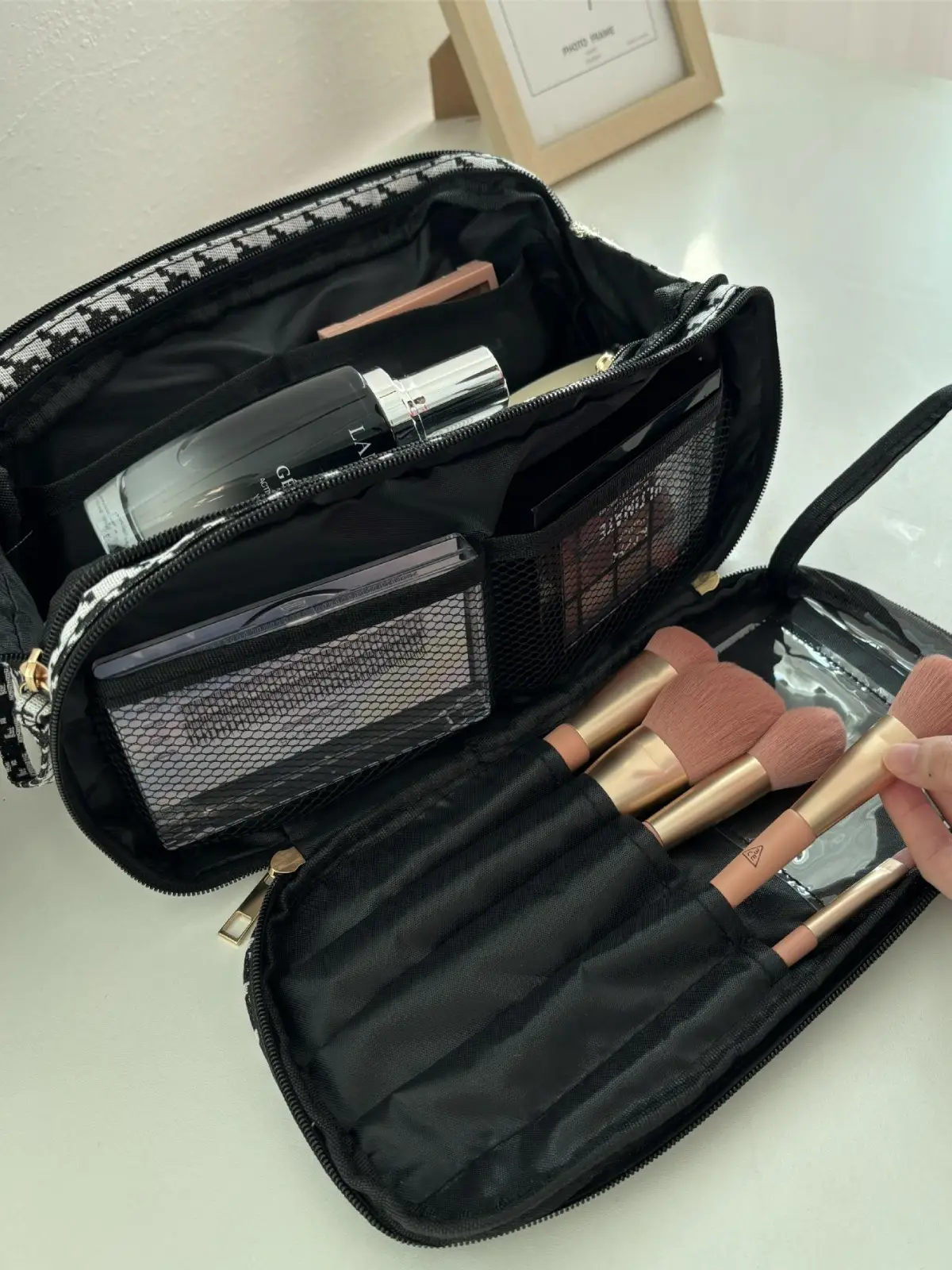 2025 Women's Large Cosmetic Bag Travel Portable Brush Storage