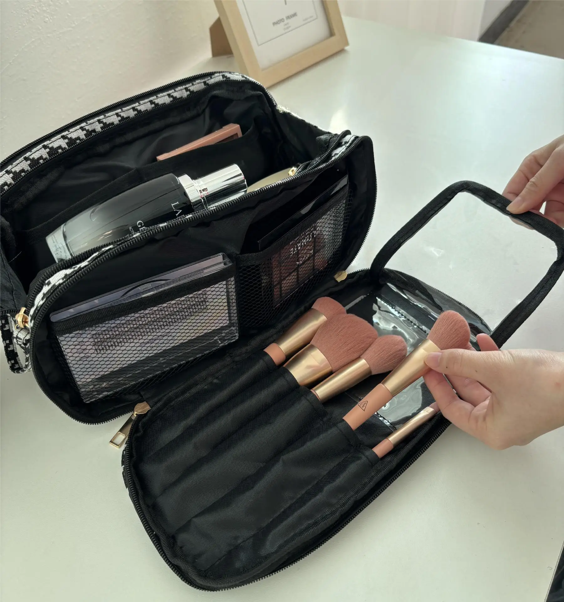 2025 Women's Large Cosmetic Bag Travel Portable Brush Storage — feature 25