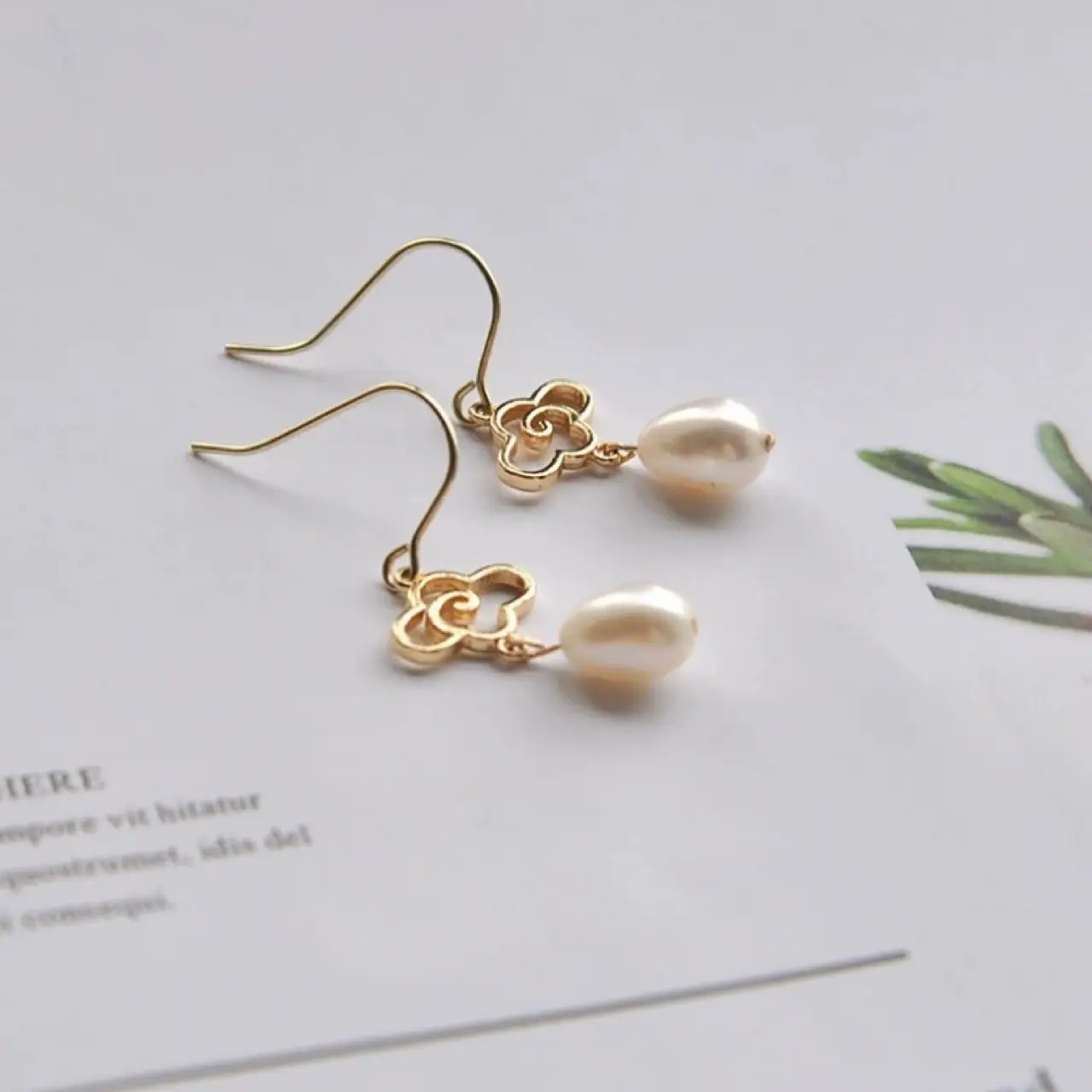 Natural Pearl Earrings Xiangyun Design - Image 5
