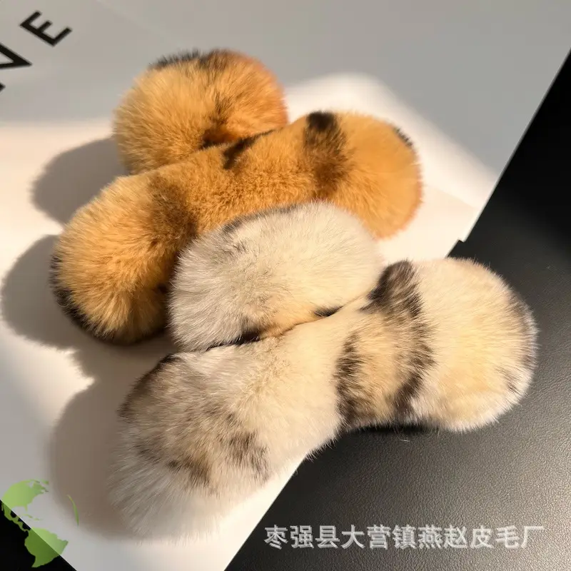 Women Furry Plush Hairpin Clip Blue — feature 4