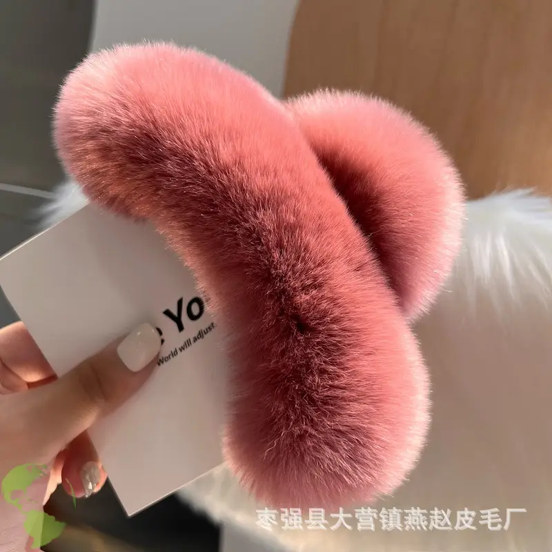 Women Furry Plush Hairpin Clip Blue — feature 9