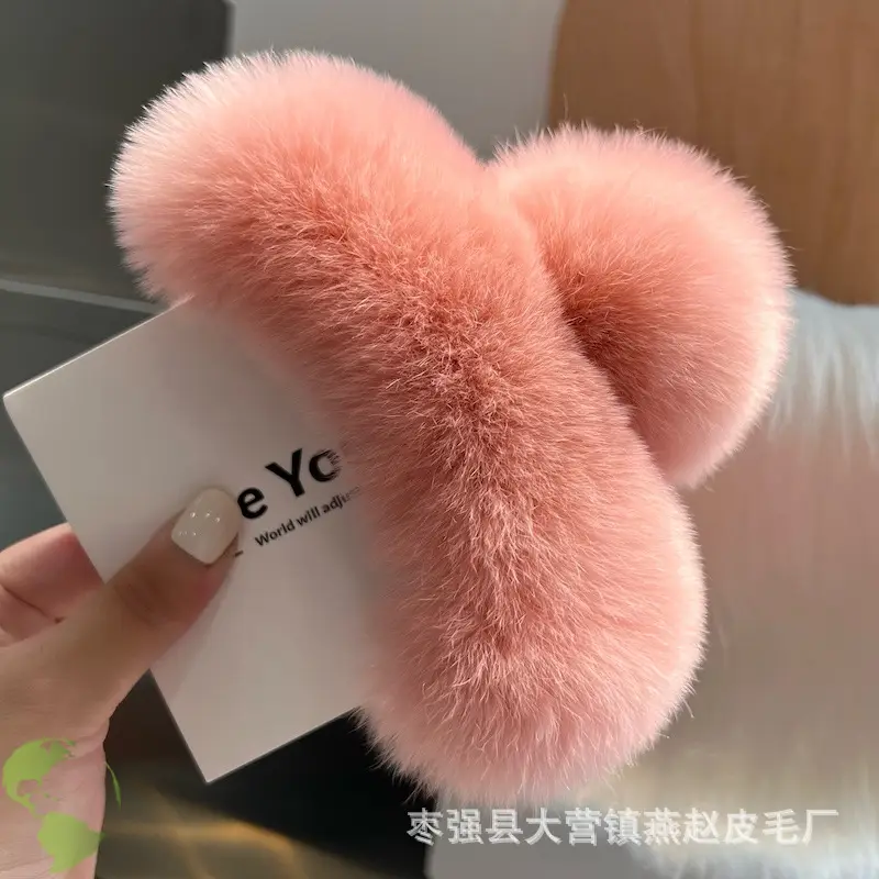 Women Furry Plush Hairpin Clip Blue — feature 6