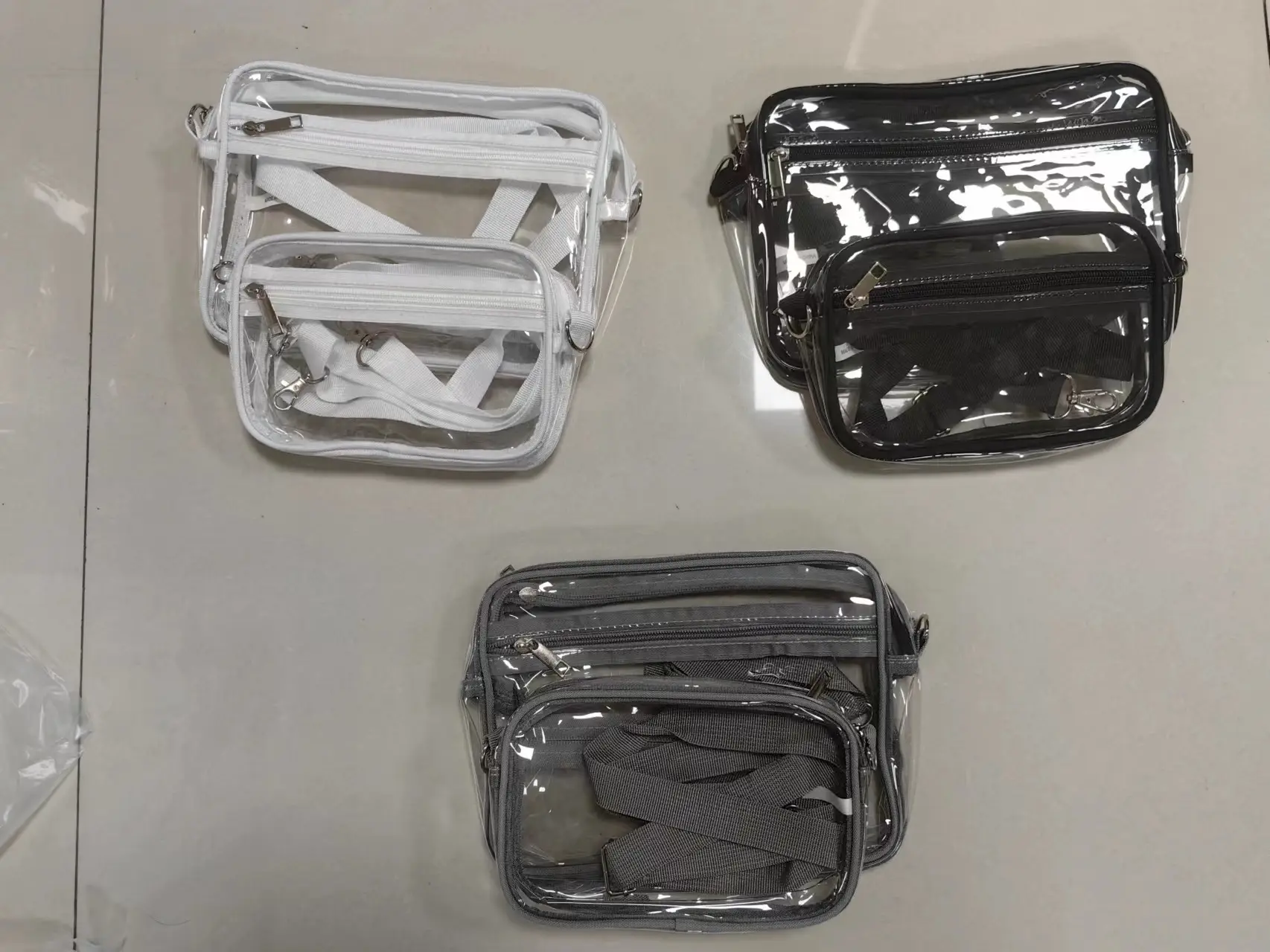 Clear PVC Shoulder Bag for Men Women Waterproof Storage — feature 3