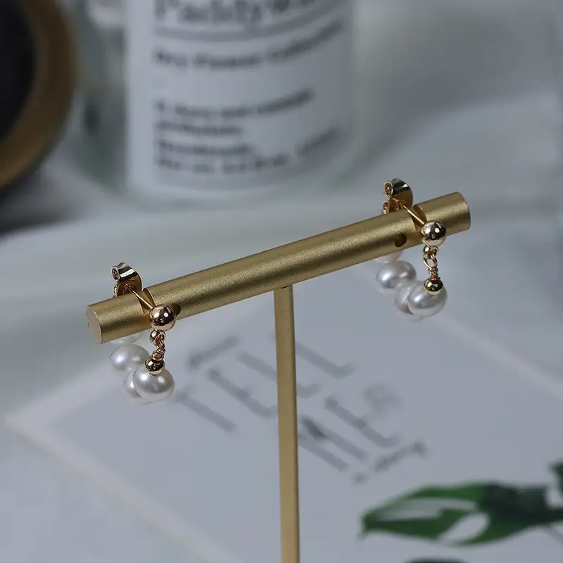 New Niche Pearl Earrings Fashion Luxury Wholesale - Image 3