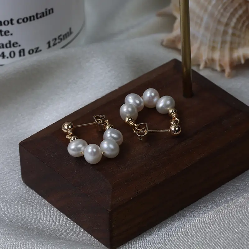 New Niche Pearl Earrings Fashion Luxury Wholesale - Image 5