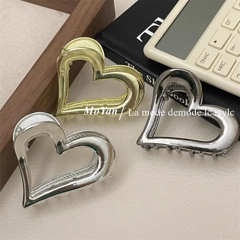 Heart-shaped Metal Hair Clips Silver Gold Women's Back Clip — feature 3