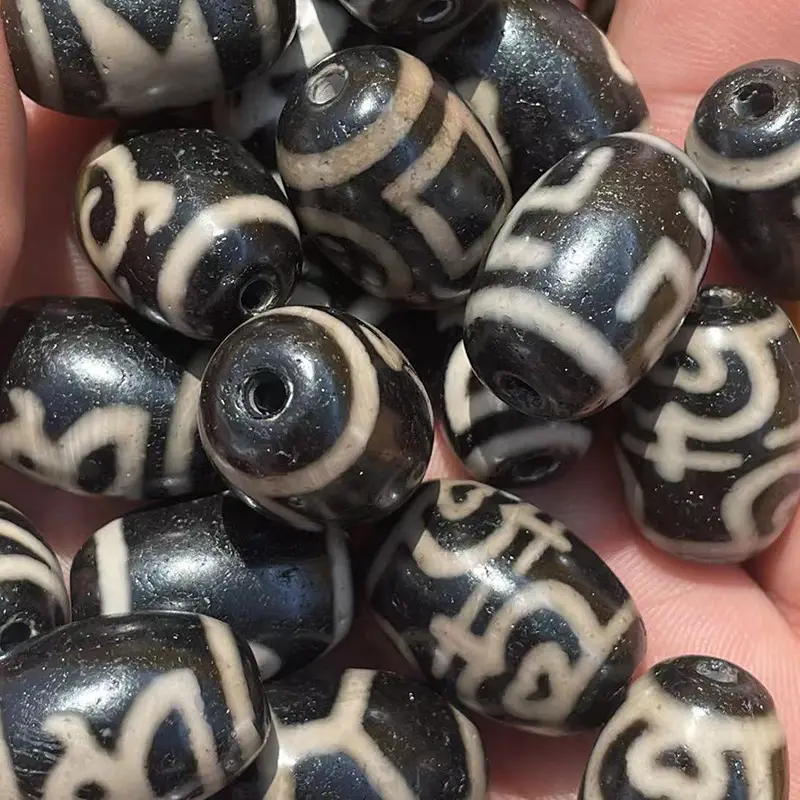 Black & White Natural Agate Beads 15x22mm High Oil - Image 2