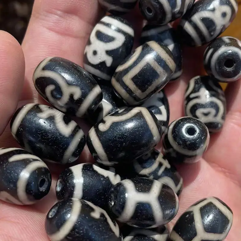 Black & White Natural Agate Beads 15x22mm High Oil - Image 4