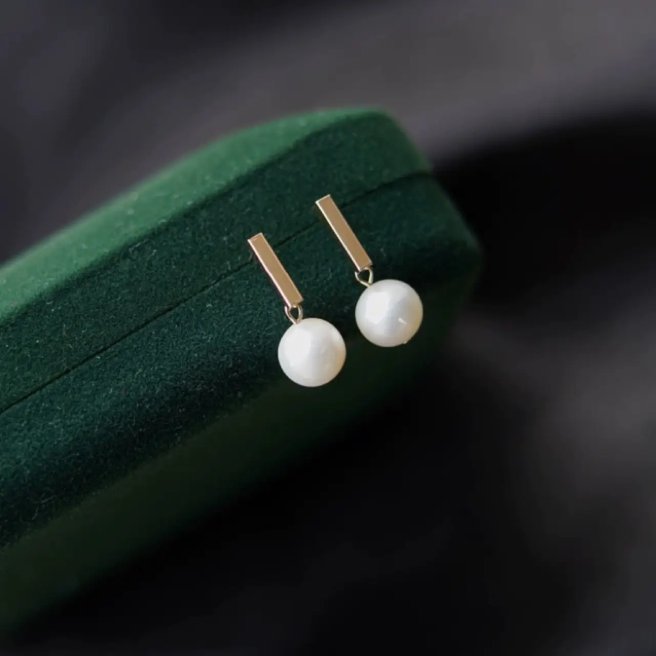 Natural Pearl Earrings for Women, Gold Plated, Niche Design - Image 2