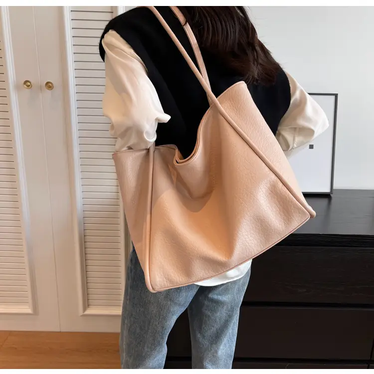 Women Large Capacity Shoulder Bag Beige 2023 — feature 13