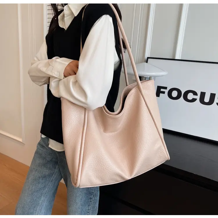 Women Large Capacity Shoulder Bag Beige 2023 — feature 14