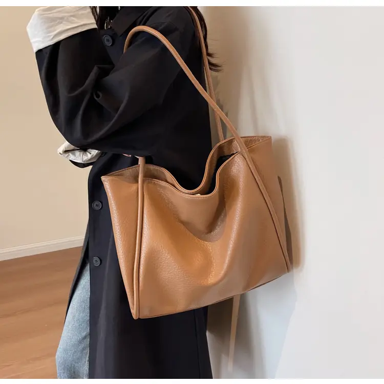 Women Large Capacity Shoulder Bag Beige 2023 — feature 8