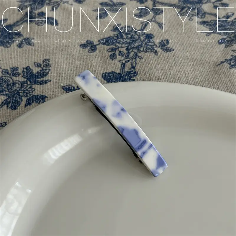 Retro Blue & White Hair Clip Shark Medium Size