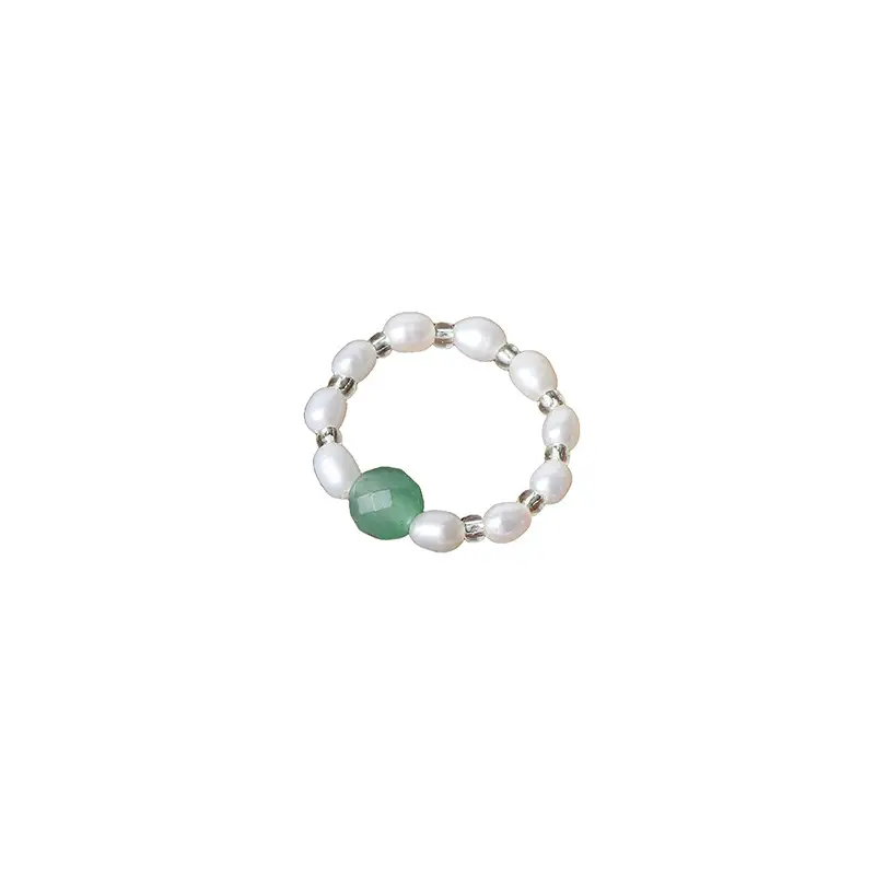 Retro Emerald Pearl Bracelet with Elastic Line Design - Image 6