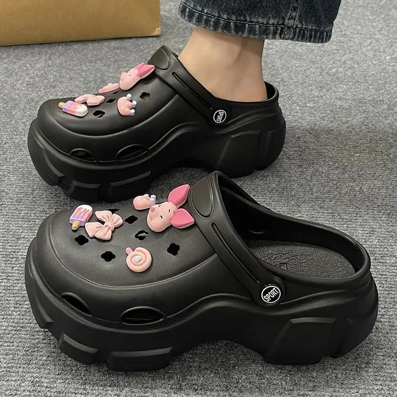 Piggy black hole shoes 1023