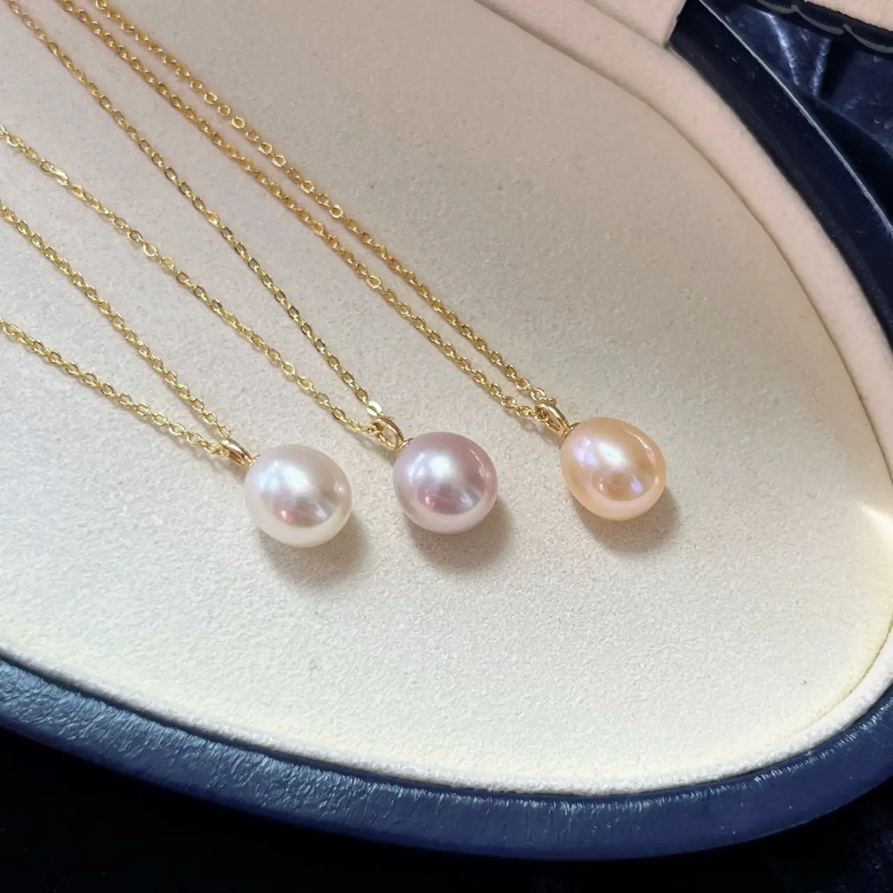 Natural Pearl Necklace with Gold Plating & Light Chain