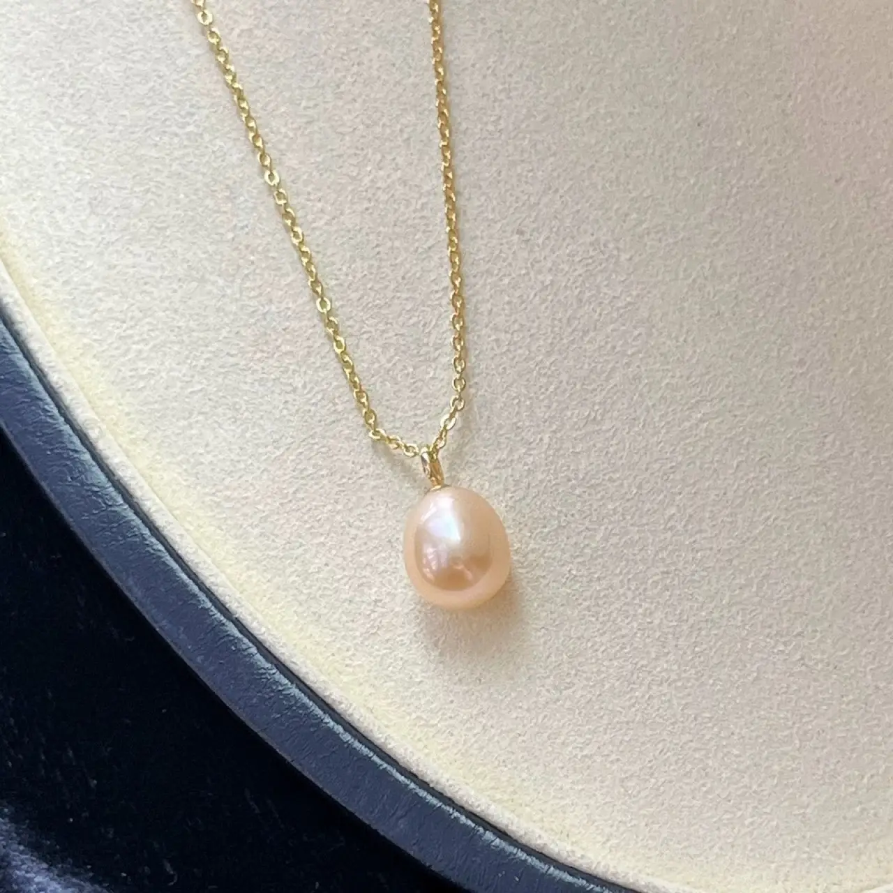 Natural Pearl Necklace with Gold Plating & Light Chain
