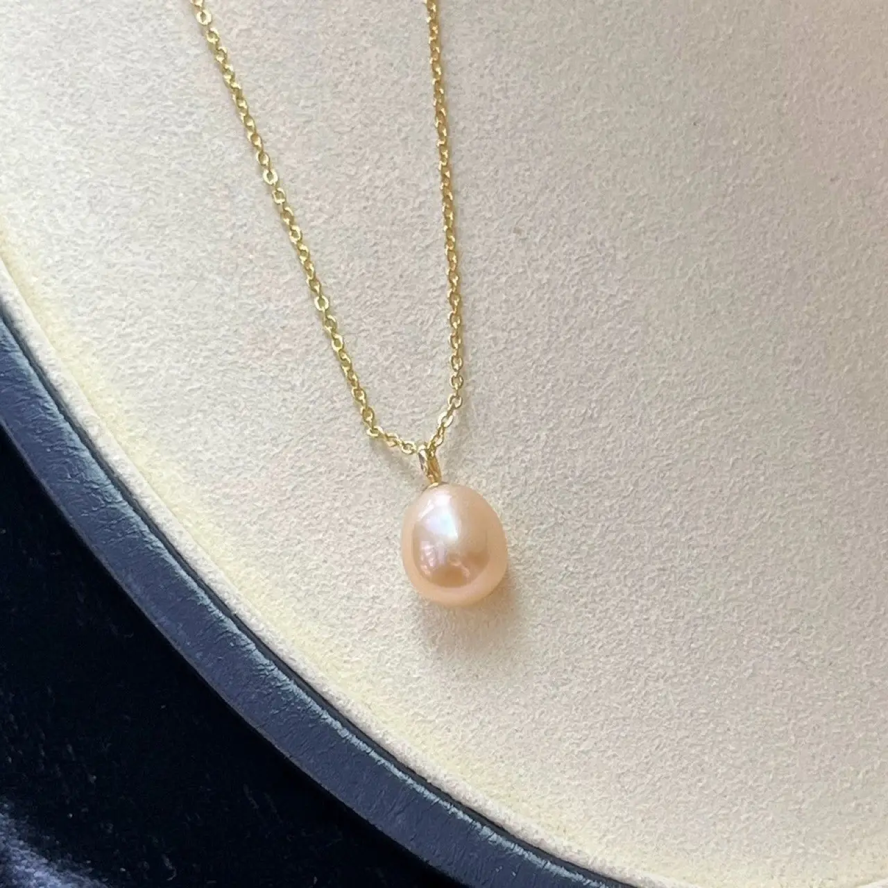 Natural Pearl Necklace with Gold Plating & Light Chain