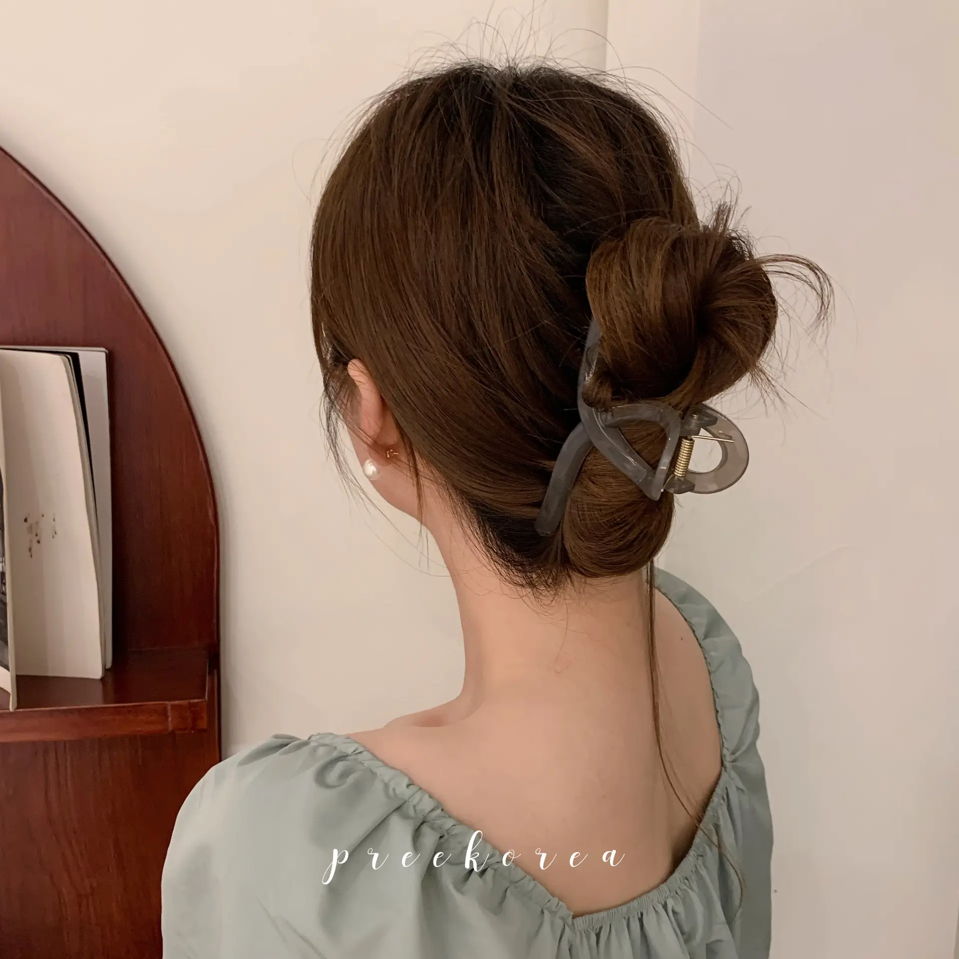 Jelly Color Shark Clip for Bath Back Head — feature 4