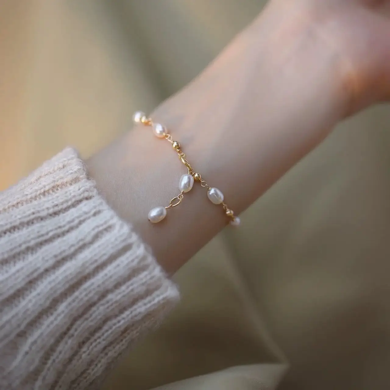 Fairy Pearl Bracelet Light Luxury Commuter Women