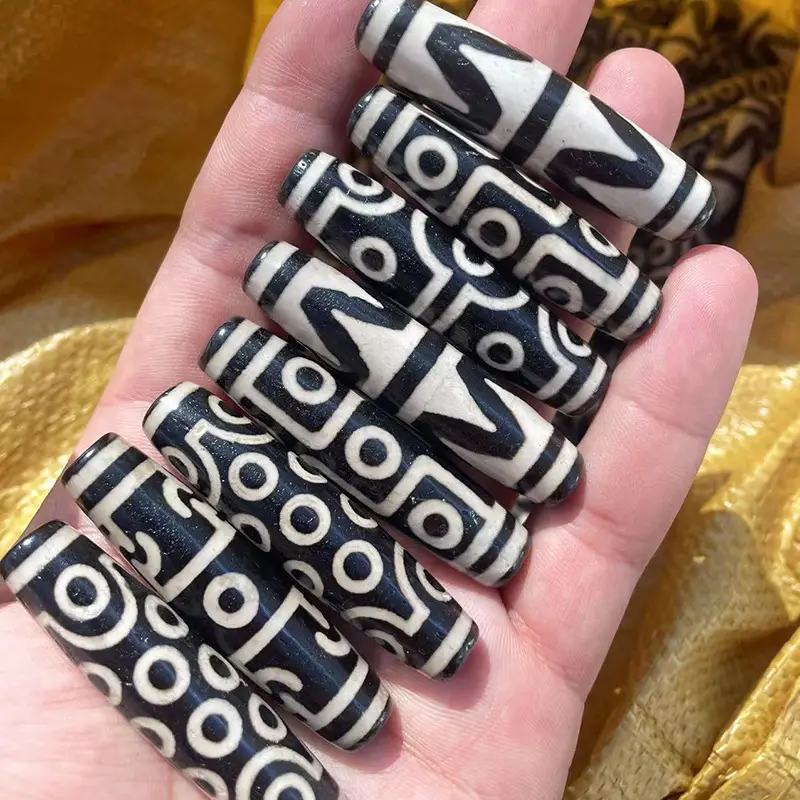 Black & White Patterned Agate Jade Beads 60mm High Oil - Image 4