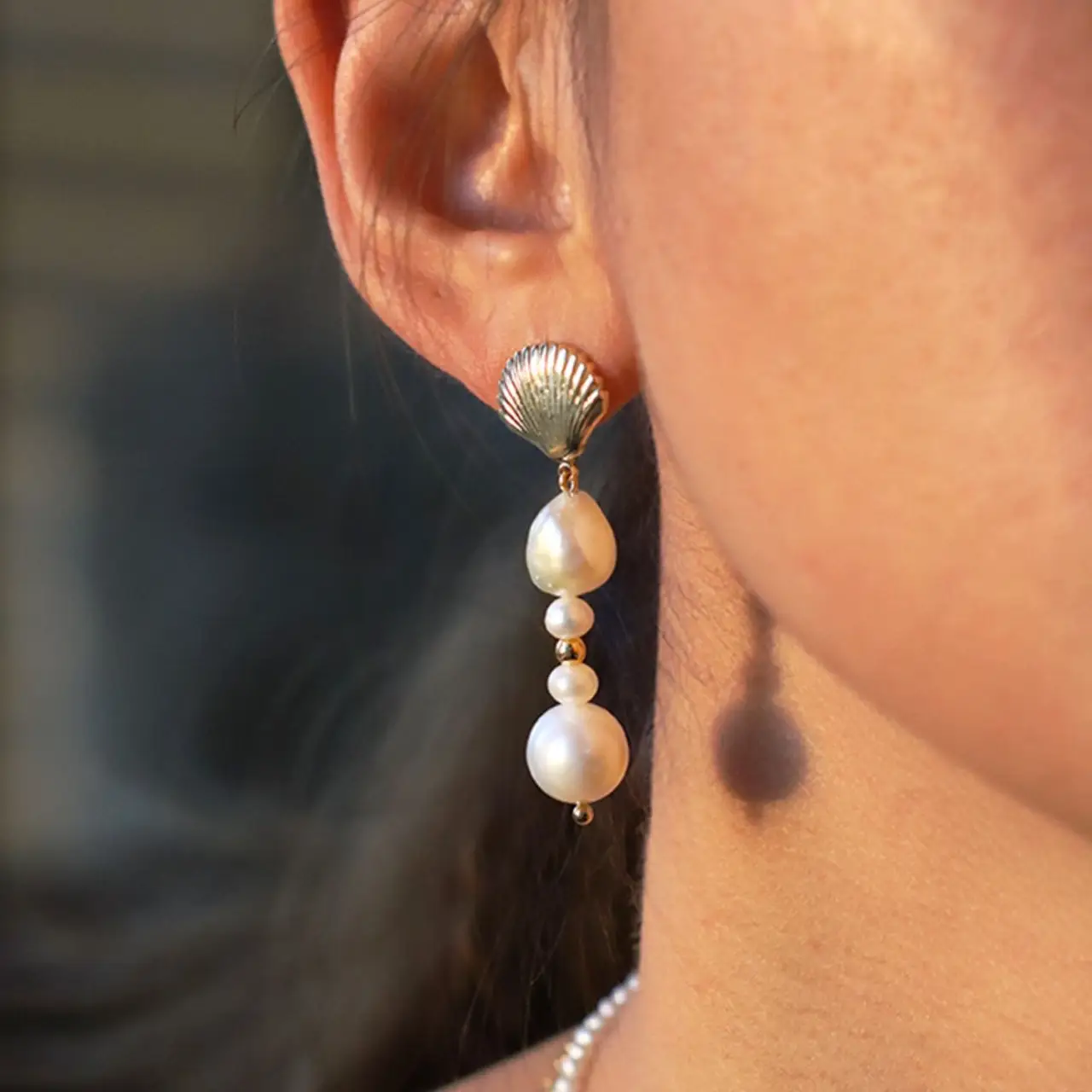 Golden Shell Pearl Dangle Earrings for Women - Image 2