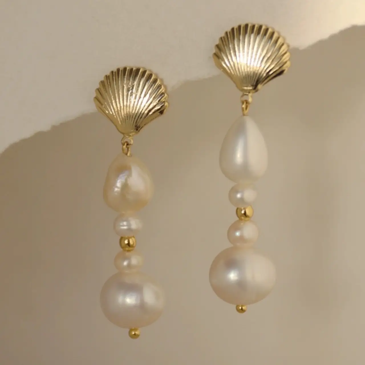 Golden Shell Pearl Dangle Earrings for Women - Image 4